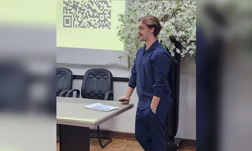 
							Estudante cria software que moderniza gestão escolar em Apucarana
						
						