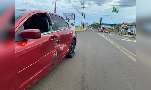 
							Motociclista fratura perna em acidente com carro em Apucarana
						
						