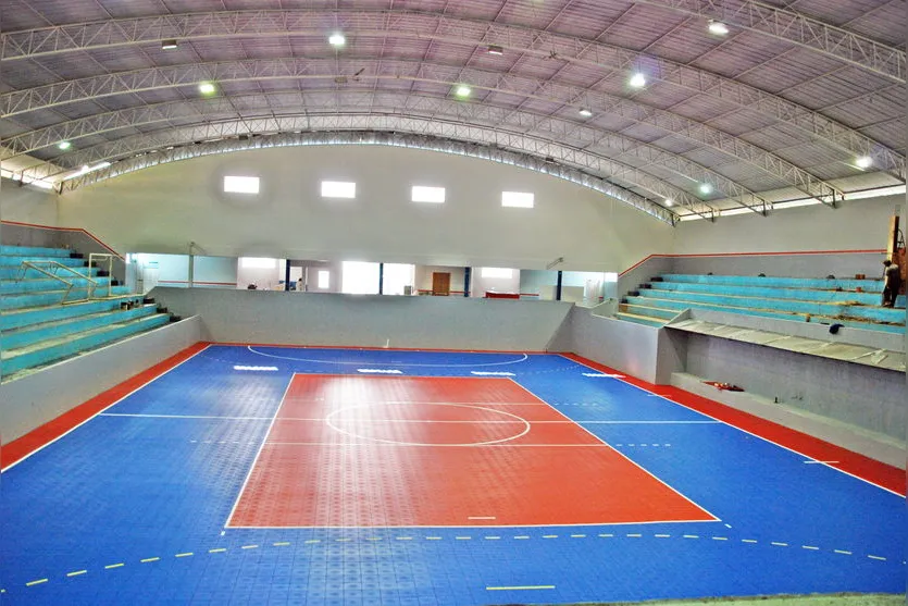 Prefeitura de Faxinal finaliza reforma no ginásio Manecão