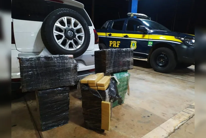 PRF apreende 50 kg de maconha em fundo falso de veículo em Cambé