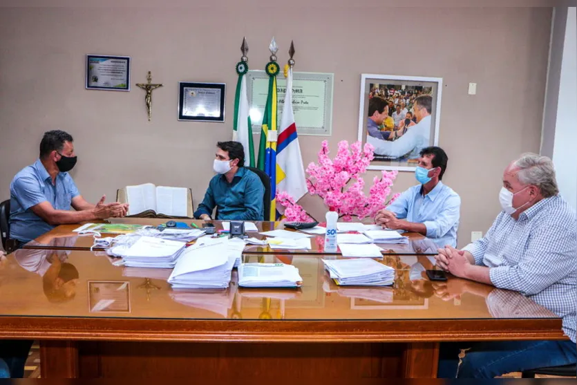 Apucarana e Rio Bom debatem obras e políticas públicas