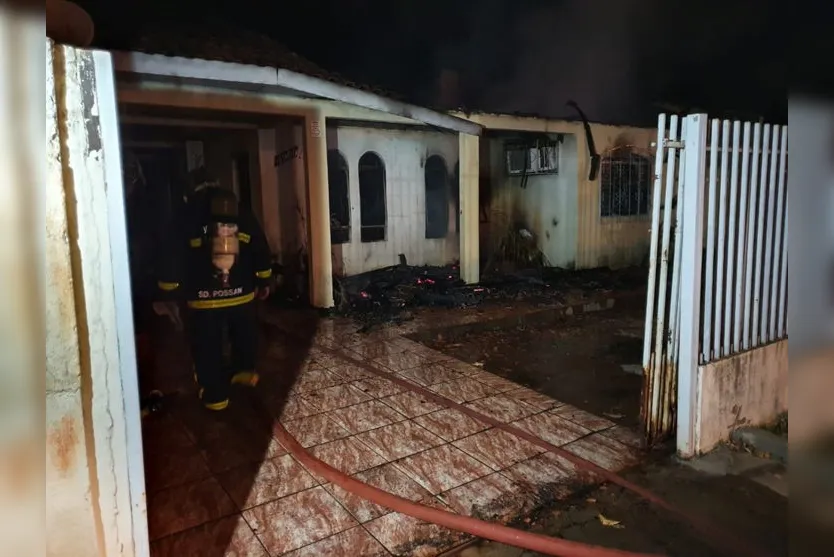 Duas casas são destruídas por incêndios, em Foz do Iguaçu