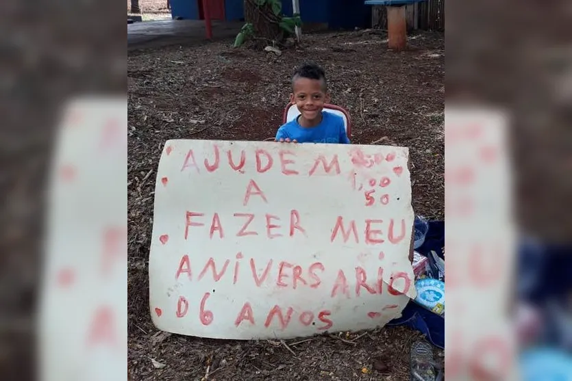 Menino ganha festa de aniversário após fazer cartaz pedindo ajuda