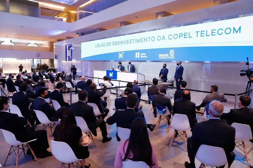 Copel Telecom é vendida por quase R$ 2,4 bilhões