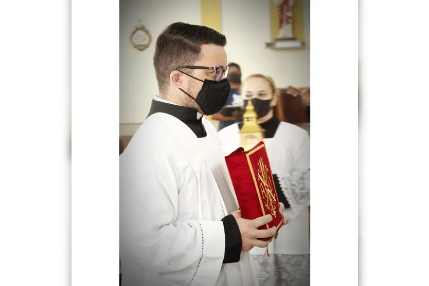 Aos 34 anos apucaranense 'larga tudo' para ser padre