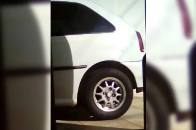 Câmeras de segurança flagram furto de veículo; Vídeo