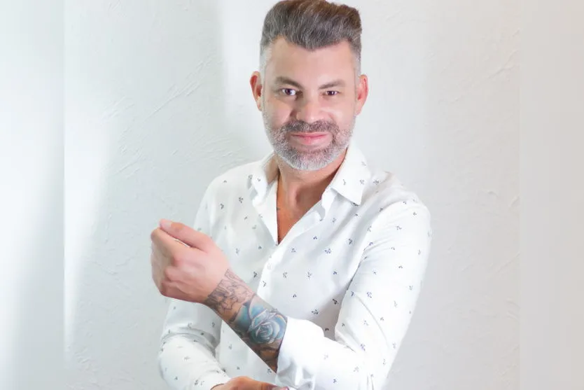 Famoso cabeleireiro Nell Carmo lança rede de franquias de escovarias express