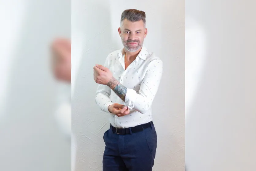 Famoso cabeleireiro Nell Carmo lança rede de franquias de escovarias express