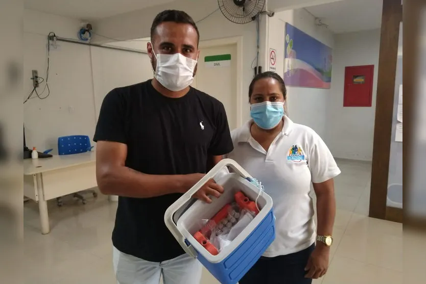 Faxinal retira  na 16ª RS as doses de imunizantes destinadas ao município