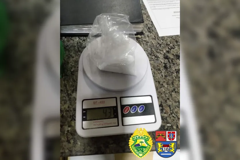 Homem conhecido no meio policial é preso com maconha e cocaína