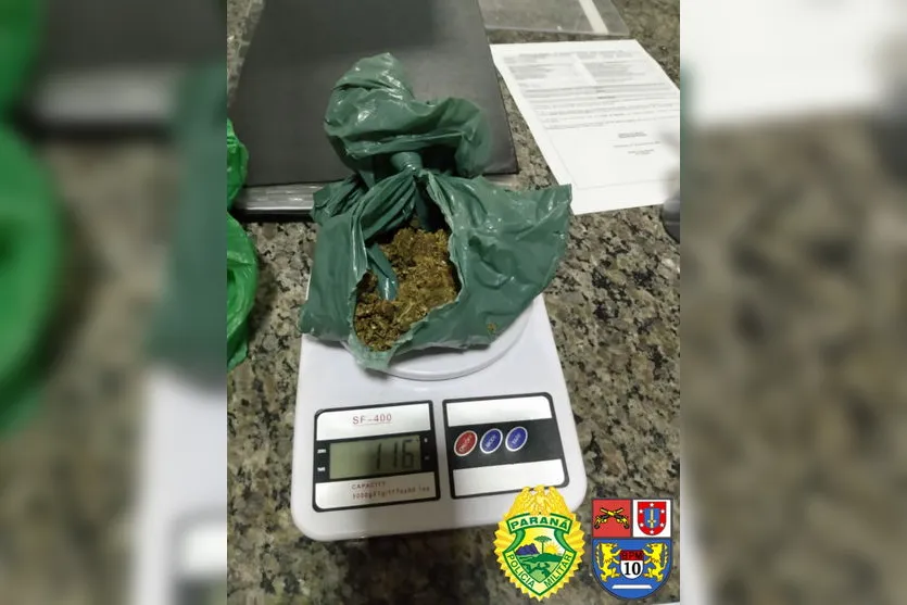 Homem conhecido no meio policial é preso com maconha e cocaína