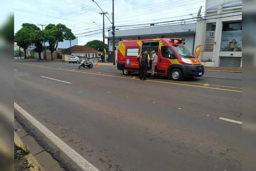 Homem de 30 anos fica ferido em acidente na Avenida Minas Gerais; vídeo