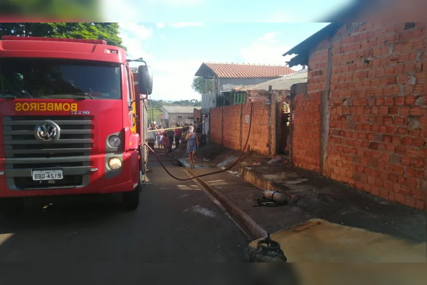 Homem morre em incêndio no Jardim Colonial; assista