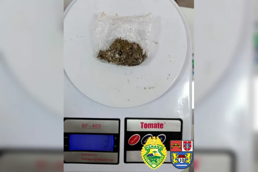 Motocicleta sem placa é apreendida pela Polícia Militar