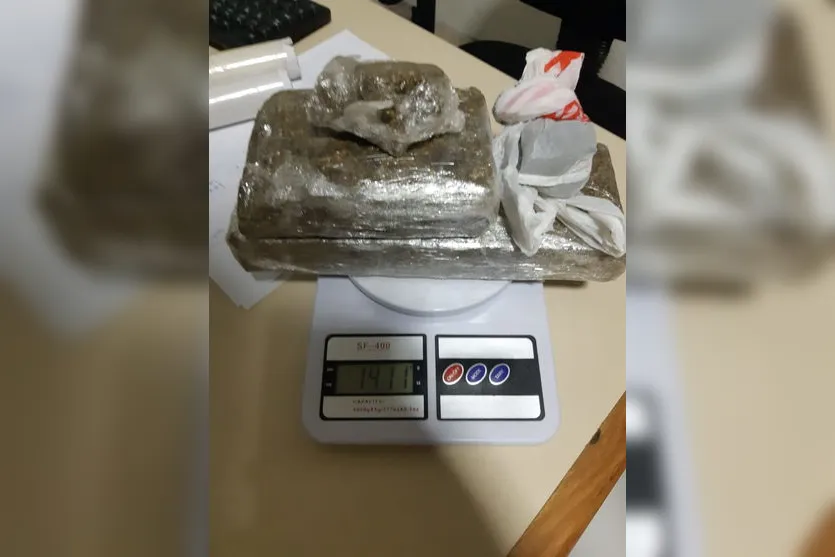 PM encontra quase 1 quilo e meio de maconha e mais de 100 pinos de cocaína
