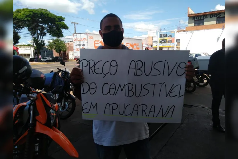 Protesto contra a alta do combustível mobiliza Motoboys; assista