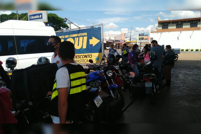 Protesto contra a alta do combustível mobiliza Motoboys; assista