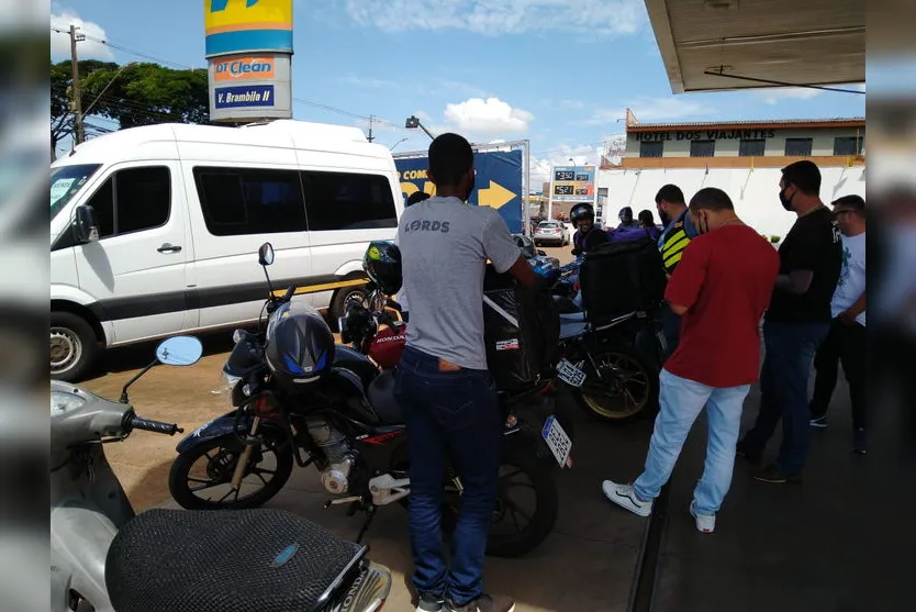 Protesto contra a alta do combustível mobiliza Motoboys; assista