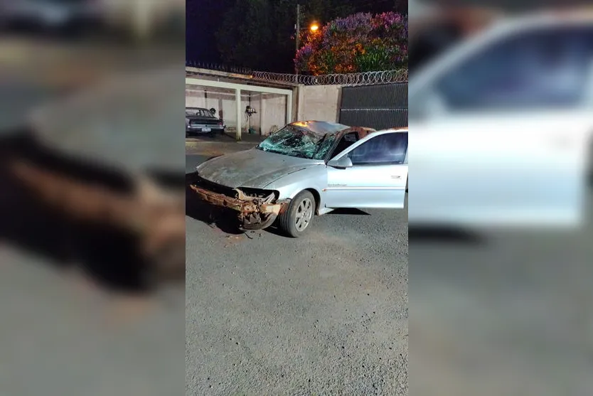 Suspeito capota carro fugindo da PM na região