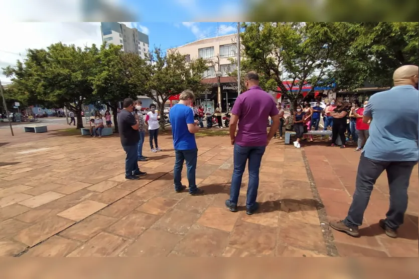 Funcionários da Prodasa se manifestam na Praça da Igreja Matriz; vídeo