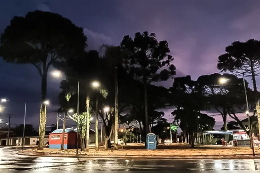 A rotatória do São José ganha sistema com  lâmpadas LED
