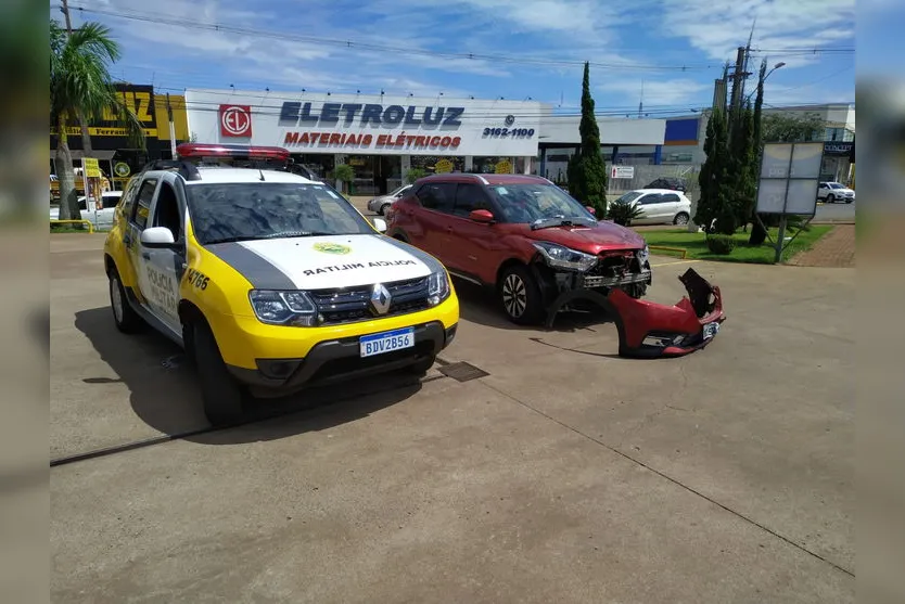 Acidente na Avenida Minas Gerais envolve carro e moto