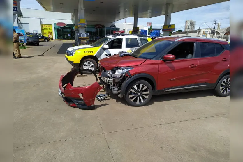 Acidente na Avenida Minas Gerais envolve carro e moto