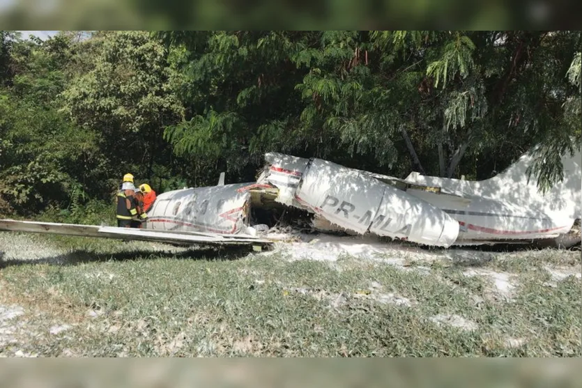 Aeronave cai em Aeroporto da Pampulha em Belo Horizonte