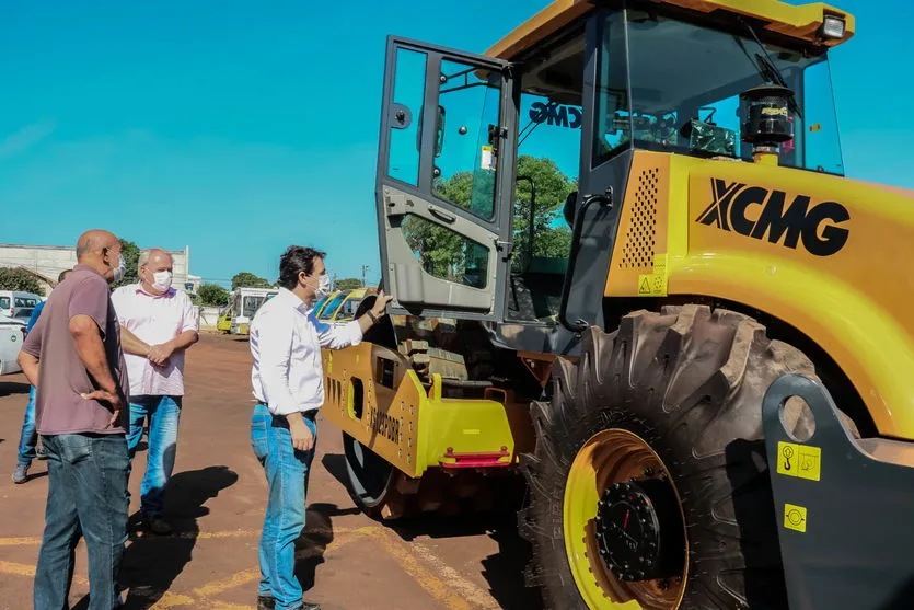 Apucarana adquire rolo compactador de 13 toneladas