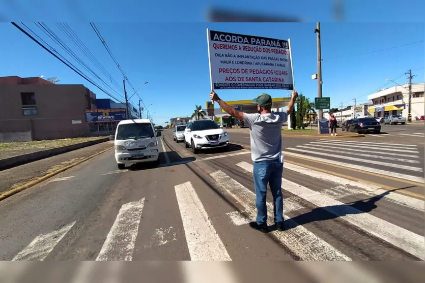 Apucaranense realiza protesto contra pedágio; veja