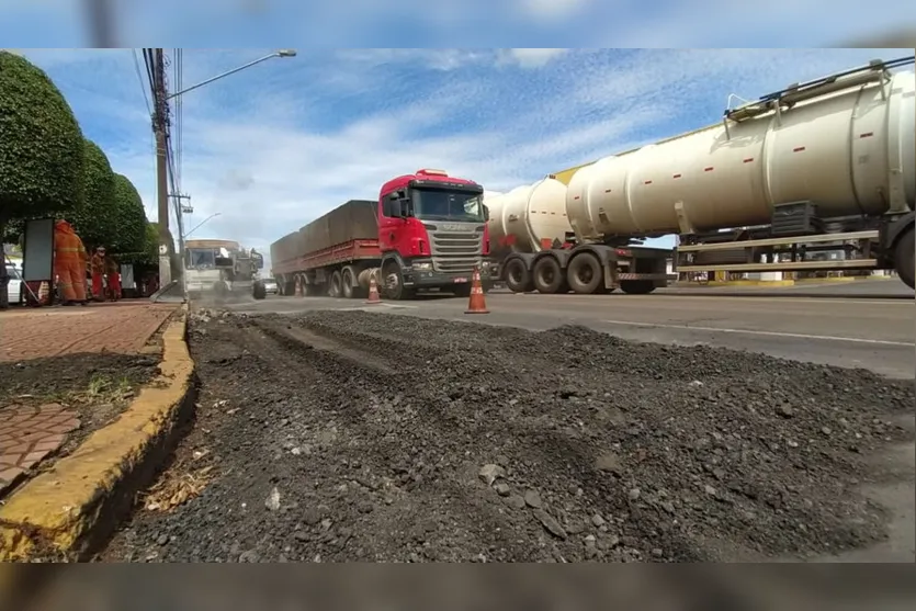 Avenida Minas Gerais recebe melhorias no asfalto