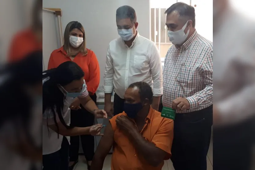 Beto Preto faz peregrinação da vacina pelo norte do Paraná