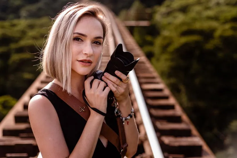  Camila de Melo é fotógrafa e mora em Apucarana  
