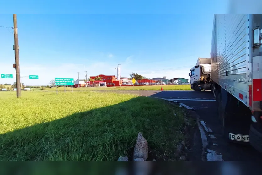 Caminhão quebra na BR-369 e gera congestionamento; vídeo