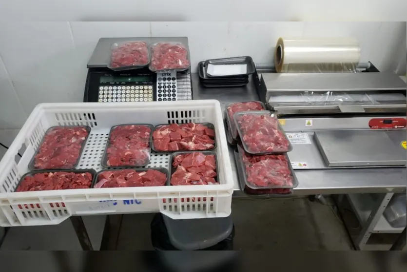 Carne vencida é apreendida em frigorífico no Norte do Paraná