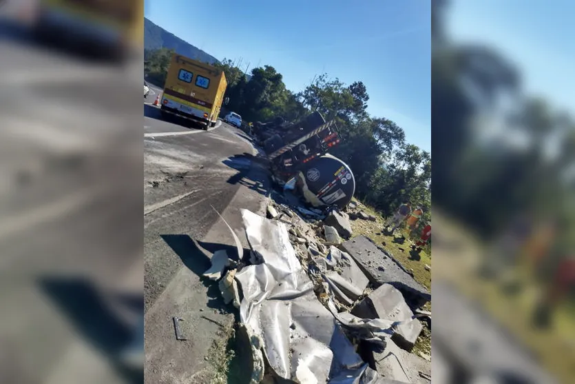 Carreta carregada de óleo vegetal tomba na BR-376