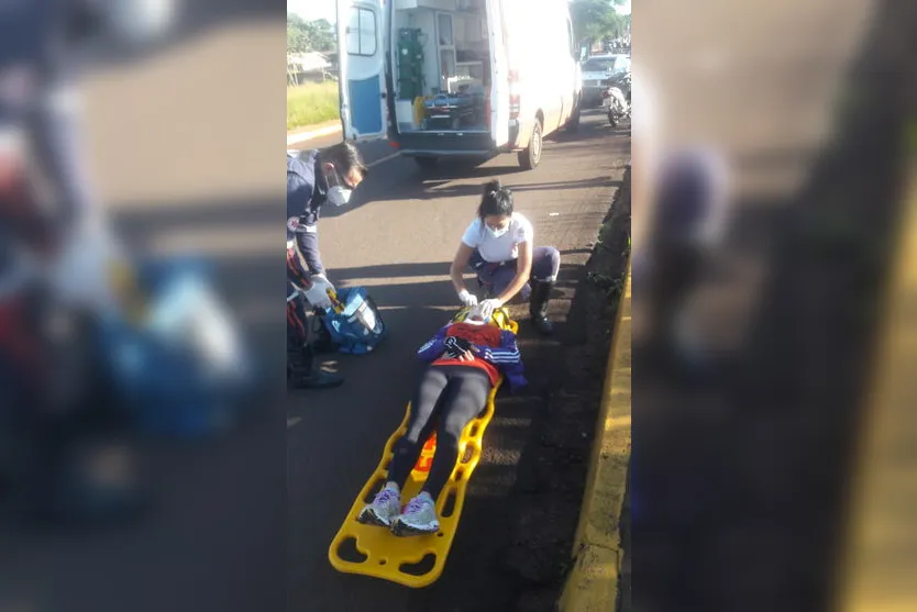 Ciclista de 52 anos sofre ferimentos após acidente com carro