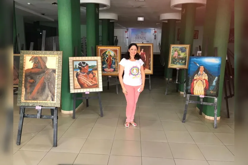 Cine Teatro Fênix recebe a exposição "A Origem"