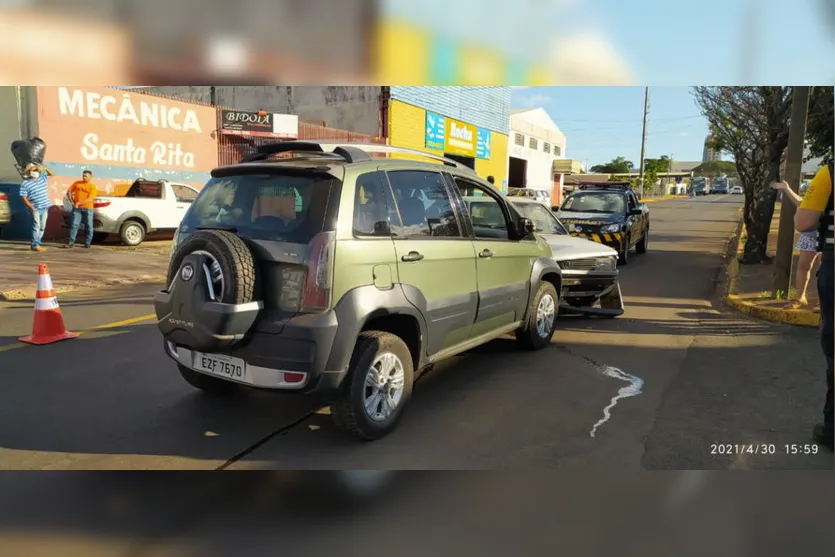 Colisão entre dois carros é registrada em Apucarana