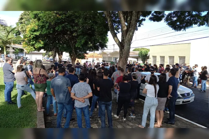 Empresários participam de reunião com prefeito de Cambira