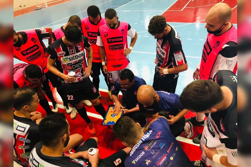 Futsal Sicoob-Danês-Apucarana vence no Lagoão; Veja