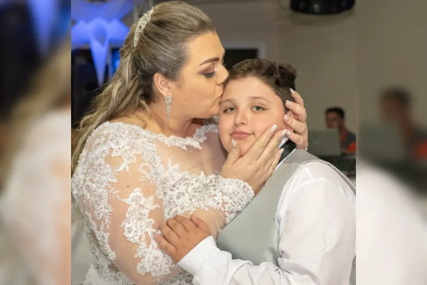 Garoto de 13 anos morre por Covid-19; mãe e avó também