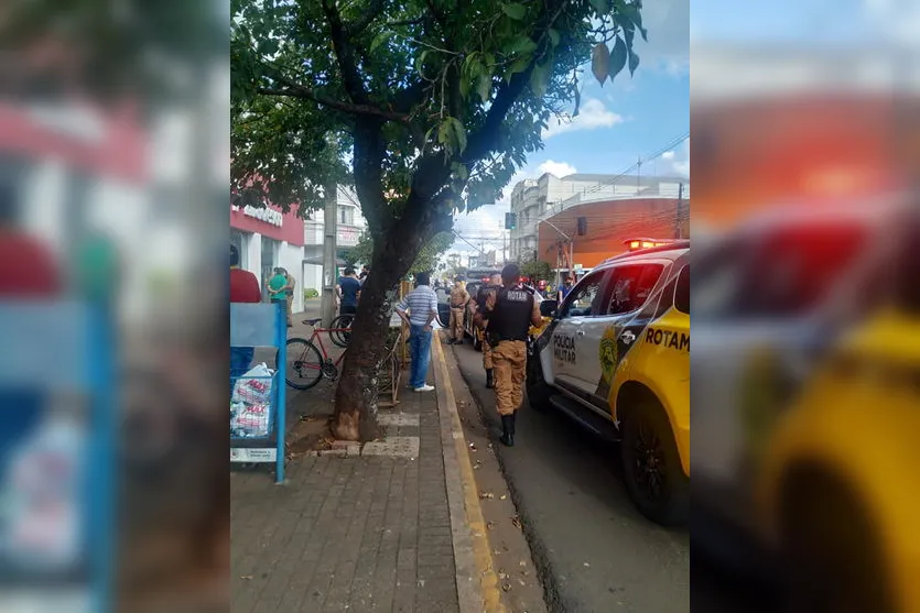 Homem é preso após mostrar partes íntimas na rua