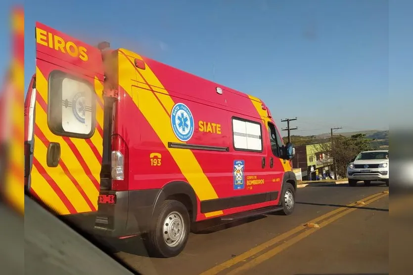 Idosa tropeça em pontilhão e sofre queda; Siate é chamado