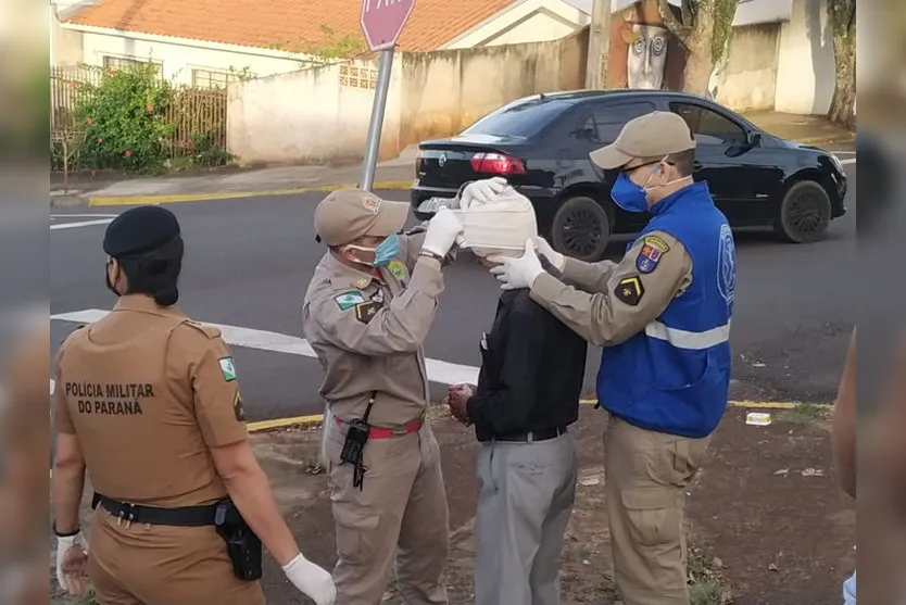 Idoso de 87 anos fica ferido em atropelamento