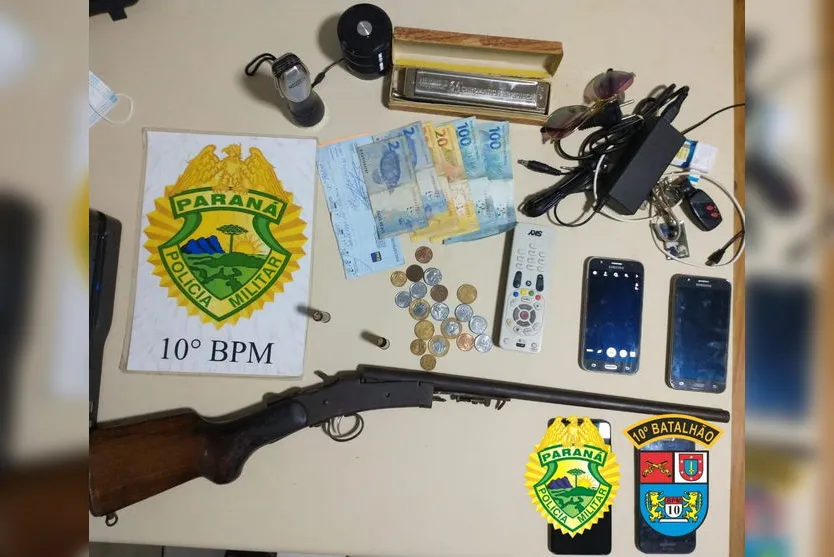 Idosos são agredidos durante assalto e ladrões são presos pela PM