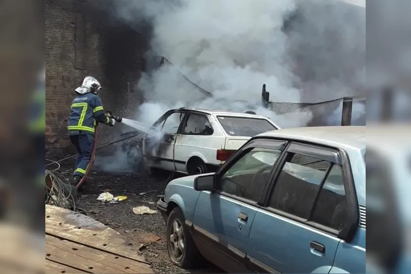 Incêndio é registrado no pátio de oficina na Vila Nova