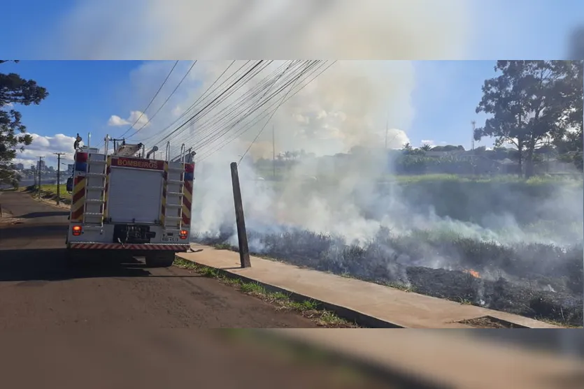Incêndio na BR-369 pede atenção dos motoristas