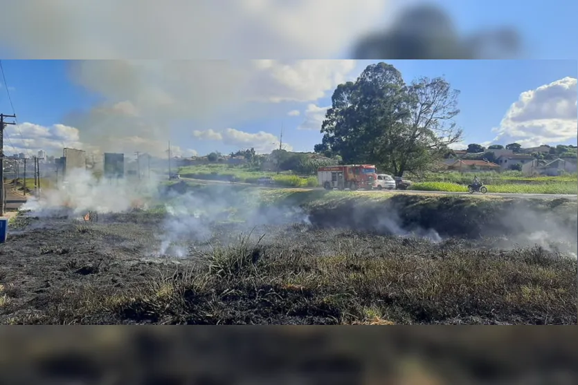 Incêndio na BR-369 pede atenção dos motoristas