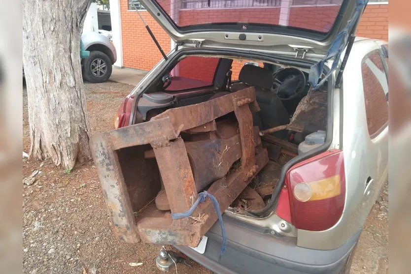 Irmãos são presos após furto de peça e carriola na empresa Rumo